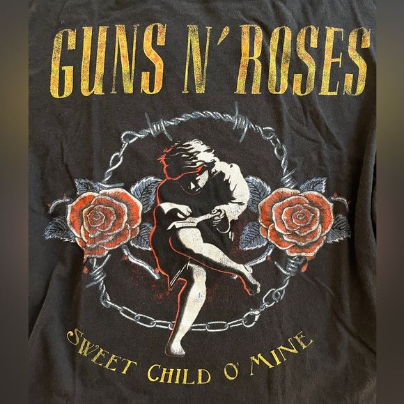 Vintage looking Guns N’ Roses tee! - Picture 2 of 3